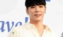 吃瓜韩国娱乐圈,瓜田李下，揭秘明星幕后故事